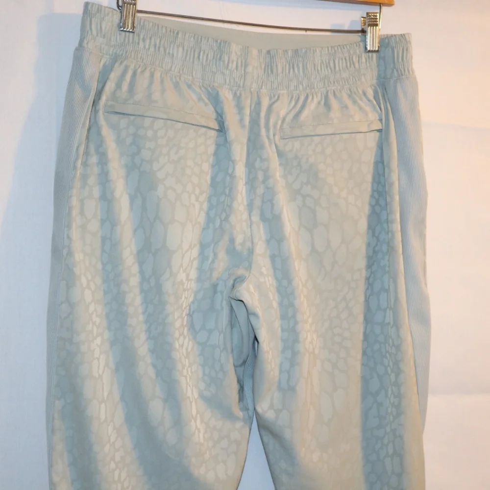 Athleta Brooklyn Lined Textured Jogger Pants Lined Serpentine Coast Green Sz 12 - Picture 9 of 12